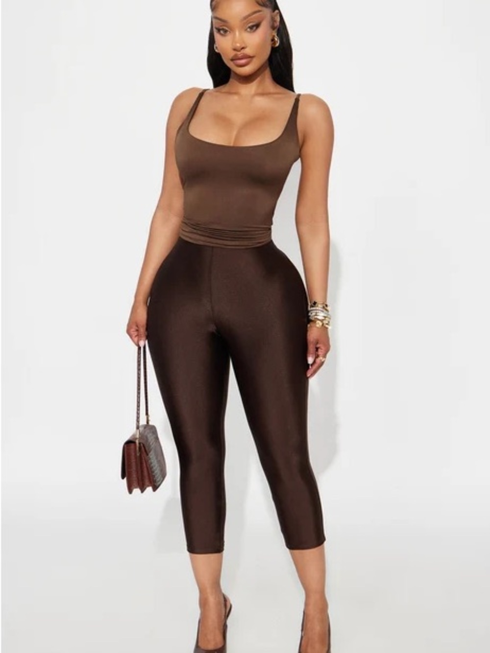 Figure-Flattering Brown Capri with Scoop Neck